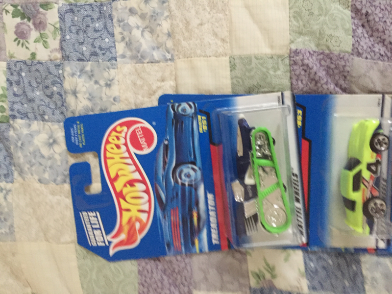 Illustration for article titled Enormous Die-Cast Collection - Box 45 - Let the Hot Wheels Roll...